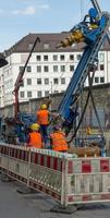 münchen duitsland juli 2020 werkt in het centrum van münchen voor de bouw van een ondergronds winkelcentrum werkt in het centrum van münchen foto