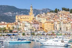 menton aan de franse riviera, genaamd de kust azur, gelegen in het zuiden van frankrijk foto