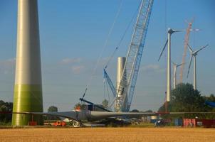 installatie van windpark foto