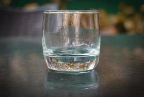 glas voor drinkwater, sap of melk. foto