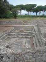 ruïnes van minturnae, italië foto