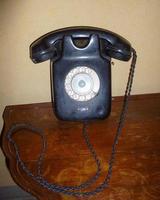 vintage telefoon met bel ring foto