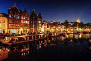 mooie nacht in amsterdam. foto