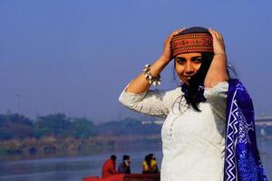 himachal mooie vrouwen in traditionele kleding of custome van himachal pradesh foto