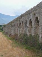 ruïnes van minturnae, italië foto