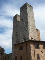 uitzicht op de stad san gimignano foto