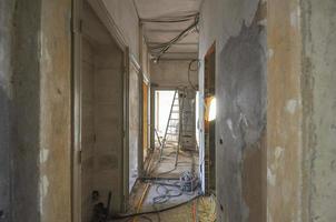 bouwplaats voor flat renovatie foto