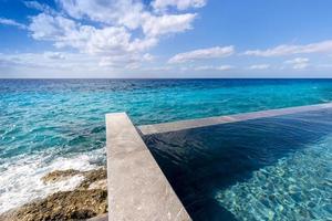 San Miguel de Cozumel, Mexico, boulevard en waterkant met schilderachtig uitzicht op de oceaan van de kust van Cozumel foto