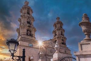 mexico, aguascalientes kathedraal basiliek van onze lieve vrouw van de veronderstelling in het historische stadscentrum gelegen aan de plaza de la patria foto