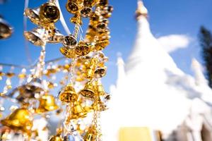 bel bij de doi kong mu-tempel foto