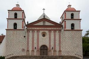 santa barbara, californië, vs, 2011. santa barbara-missie foto