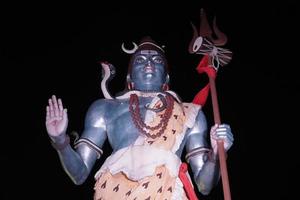 Lord Shiva-standbeeld op Ganges in hardware .uttarakhand India. toerisme foto