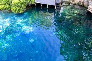 mexico toeristische bestemming, grotten en zwembaden van cenote casa tortuga in de buurt van tulum en playa del carmen foto