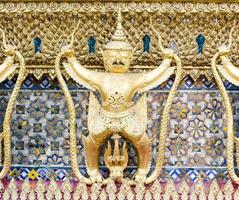 wat phra kaew is een herkenningspunt van thailand. foto