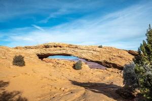 mesa-boog in nationaal park canyonland foto