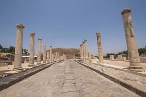 hoofdweg in een oude Romeinse stad foto