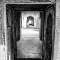 jahangir mahal orchha fort in orchha, madhya pradesh, india, jahangir mahal of orchha paleis is citadel en garnizoen gelegen in orchha madhya pradesh. india, india archeologische vindplaats zwart wit foto