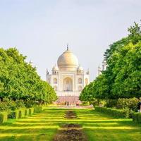 Taj Mahal een van de wonderen van de wereld uitzicht vanaf Mehtab Bagh Garden Side, Taj Mahal, Agra, Uttar Pradesh, India, Sunny Day View foto