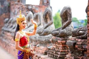 thai kostuum jurk mooie vrouwen, kostuum thaise stijl in thailand foto