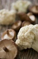 shiitake-paddenstoelen en bloemkool