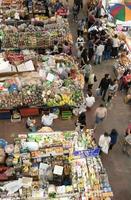 warorot-markt in chiang mai, thailand foto