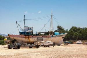 latchi, cyprus, griekenland, 2009. werf bij latchi foto