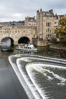 bath, somerset, 2015. zicht op pulteney bridge foto