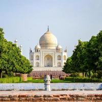 Taj Mahal een van de wonderen van de wereld uitzicht vanaf Mehtab Bagh Garden Side, Taj Mahal, Agra, Uttar Pradesh, India, Sunny Day View foto