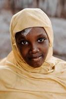 portret van een jong Afrikaans meisje in zanzibar foto