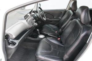 interieur van een auto. foto