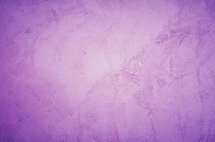 licht paarse aquarel achtergrond. aquarelle verf papier getextureerde canvas voor tekstontwerp, wenskaart, sjabloon. violet kleurverloop handgemaakte illustratie foto