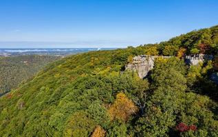 panorama van Coopers Rock State Park kijkt uit over de cheat-rivier in West-Virginia met herfstkleuren foto