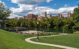 panorama van de stad Fairmont in West-Virginia genomen uit Palantine Park foto