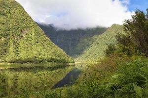 grand etang en de bras d'annette-watervallen op het eiland Réunion foto