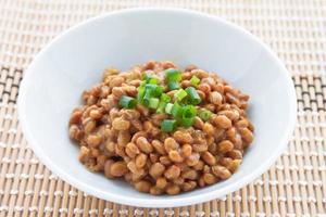 natto, gefermenteerde sojabonen foto
