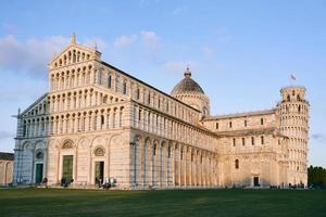 pisa, italië, 2021-kathedraal en scheve toren van pisa foto