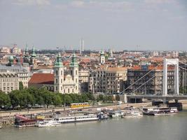 boedapest aan de rivier de Donau foto