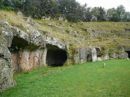 Romeins amfitheater in sutri foto