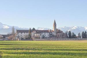abbazia di staffarda abdij in revello italië foto
