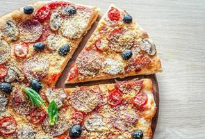 zelfgemaakte regina-pizza