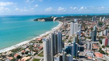 mooie luchtfoto van de stad natal, rio grande do norte, brazilië. foto