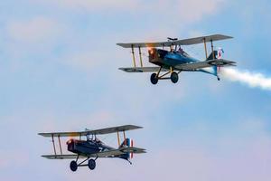 biggin hill, kent, uk, 2009. se5a x 2 luchtfoto van het grote oorlogsteam foto