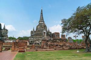 wat phra sri sanphet-tempel in het district van sukhothai historisch park, een unesco-werelderfgoed in thailand foto