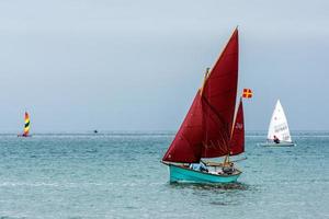 appledore, devon, uk. 2013. zeilen over de torridge en taw-estuarium foto