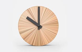 houten ronde muur horloge - klok geïsoleerd op een witte achtergrond wijzerplaat 10 uur 3d illustratie foto