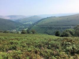 uitzicht op het platteland van Wales bij de hoefijzerpas bij llangollen foto