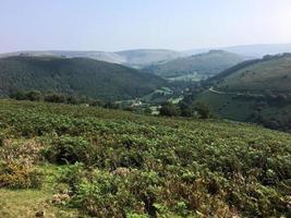 uitzicht op het platteland van Wales bij de hoefijzerpas bij llangollen foto