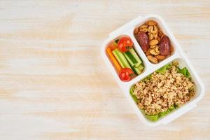 veganistische lunchbox, kopieer ruimte. gezond vegetarisch menu, gewichtsverlies, gezonde levensstijl foto