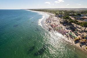 luchtfoto van frans strand of praia do frances, helder water, maceio, alagoas. noordoostelijke regio van brazilië. foto