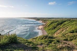 landschapsmening van kaap wolamai het hoogste punt in phillip island, victoria state of australië. foto